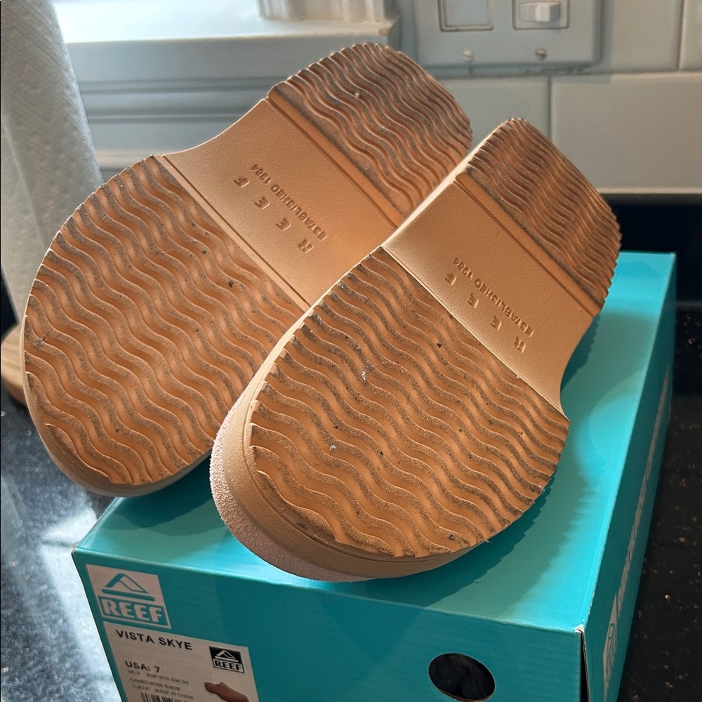 Reef Vista Skye Suede Mule in Blush Pink and Tan - Picture 3 of 6